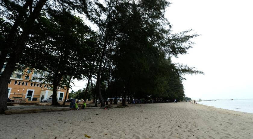 pantai di Melaka - pantai Tanjung Kling