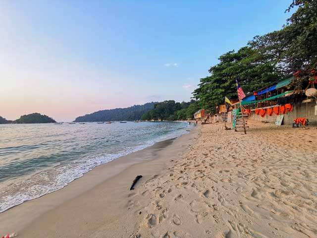 pantai di Perak