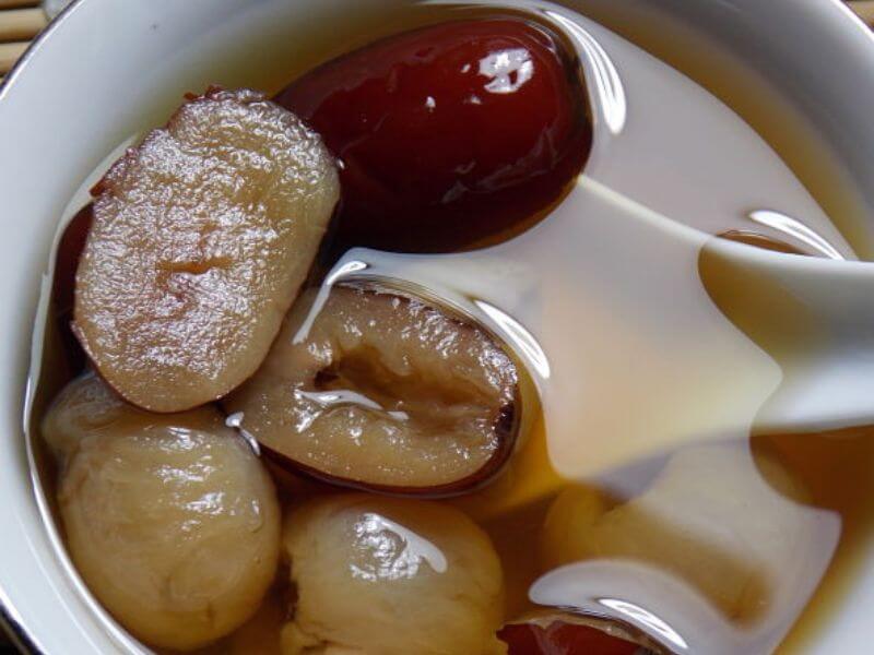 minuman tambahkan susu: Resepi Teh Longan dengan Kurma Merah