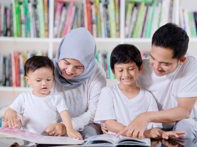 boleh atau tidak anak-anak baca novel atau komik