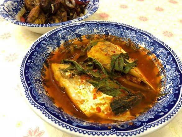 Cara Mudah Untuk Menyediakan Resipi Asam Rebus Ikan Yang Sedap Dan Menyelerakan